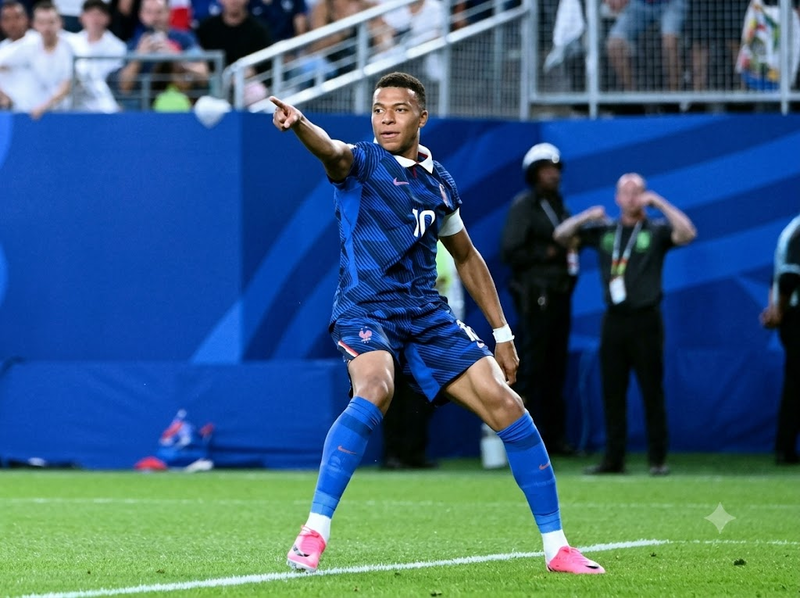 Cầu thủ Mbappe: Sự nghiệp, phong cách và dấu ấn trên sân cỏ