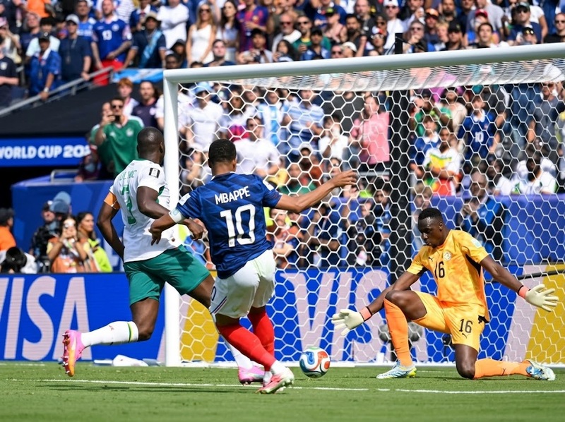 Khả năng tăng tốc và khai thác khoảng trống giúp Mbappe trở thành mối đe dọa lớn với hàng phòng ngự.