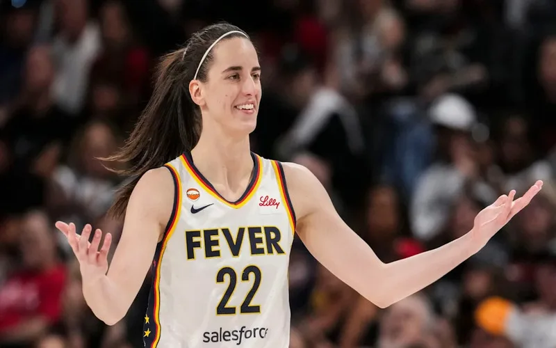 Caitlin Clark là ai? Tiểu sử và sự nghiệp của ngôi sao bóng rổ Mỹ